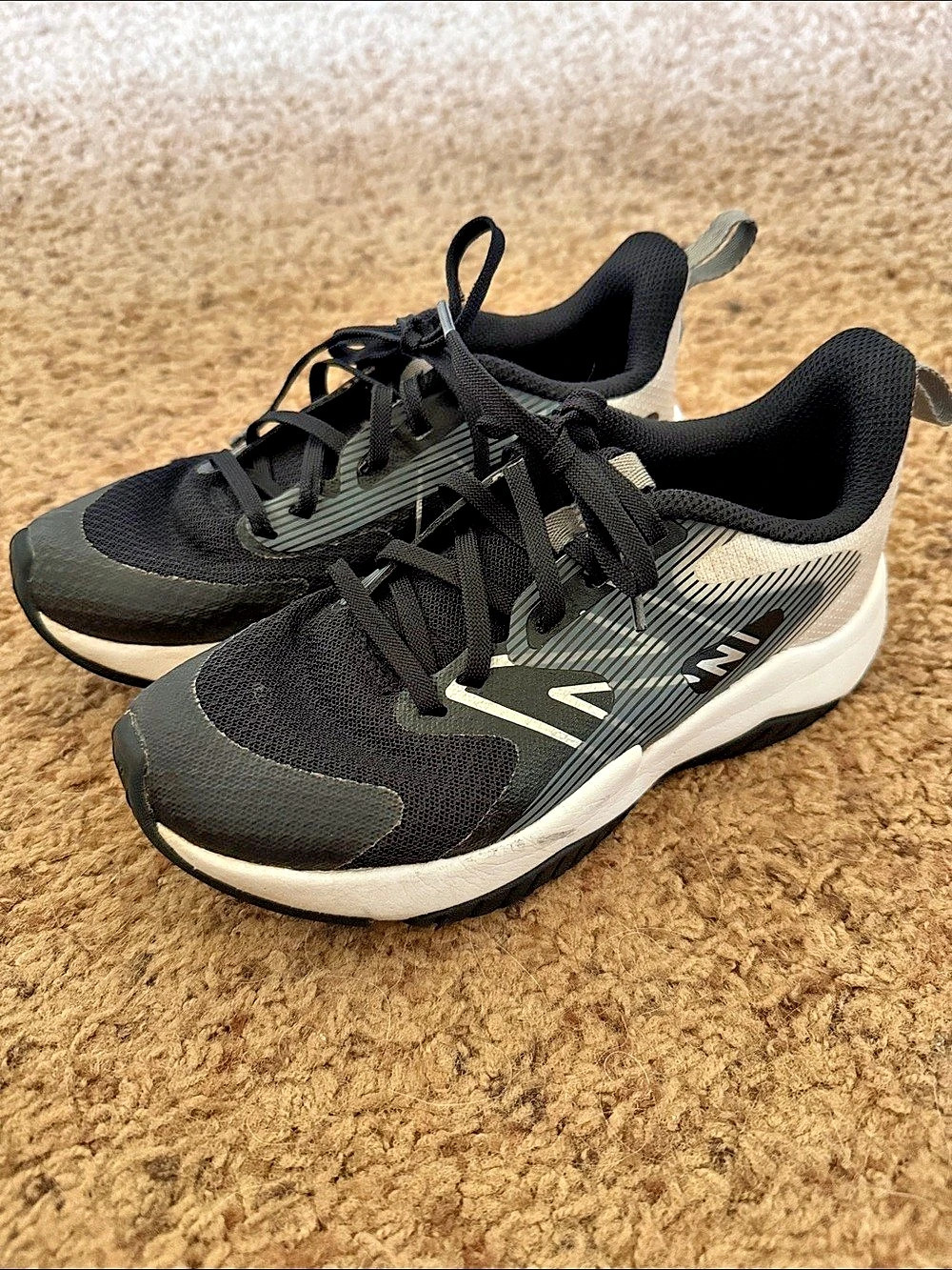 New Balance Black & White US 2.5